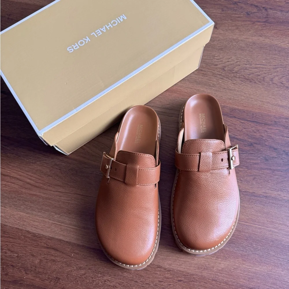 Brand new leather clog - Picture 6 of 8